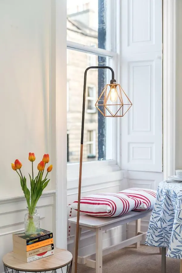 Charming, Central & Spacious Georgian 3 Bed Apt Edimburgo Appartamento