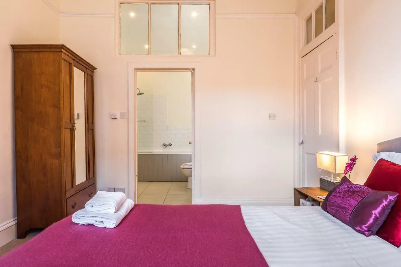 Charming, Central & Spacious Georgian 3 Bed Apt Edimburgo 0*,  Regno Unito